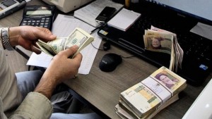 Iran-economy-sanctions-rial-620x350