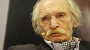 Iranian writer Mahmoud Dowlatabadi