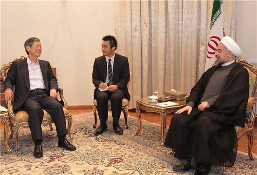 rouhani and japanese envoy