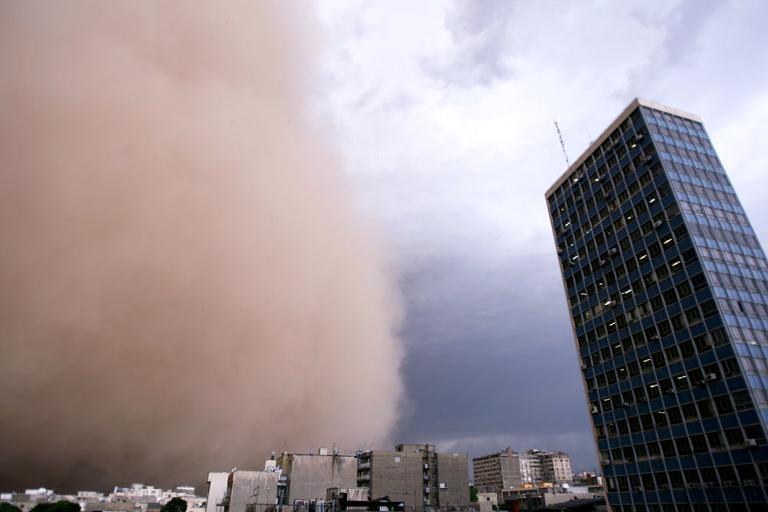 dust storm in Tehran2