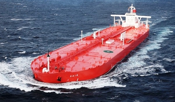 Oil tanker