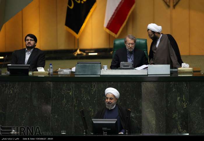 rouhani in majlis2