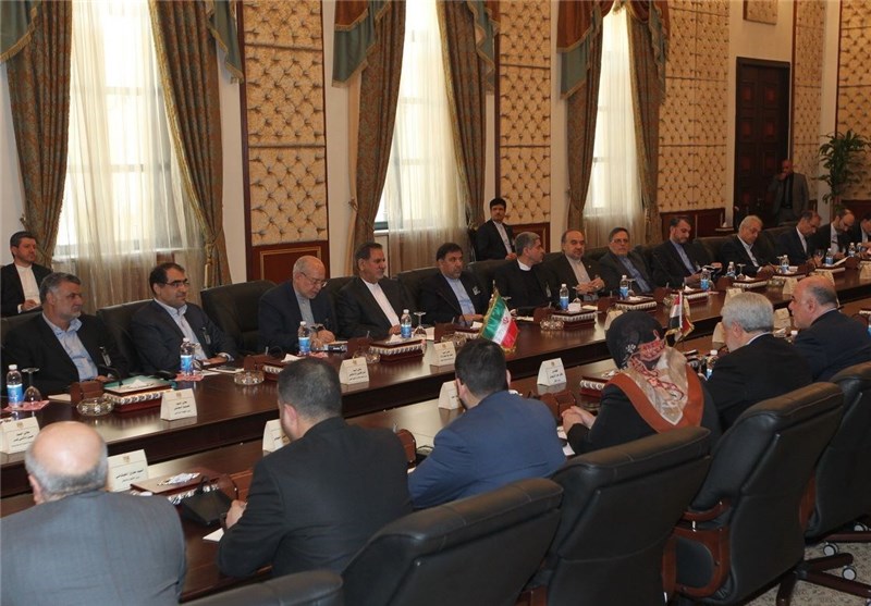 Iran's First VP Es'haq Jahangiri along with high-ranking political and economic delegation attend a session of Iran-Iraq High Joint Commission in Baghdad on February 16, 2015.