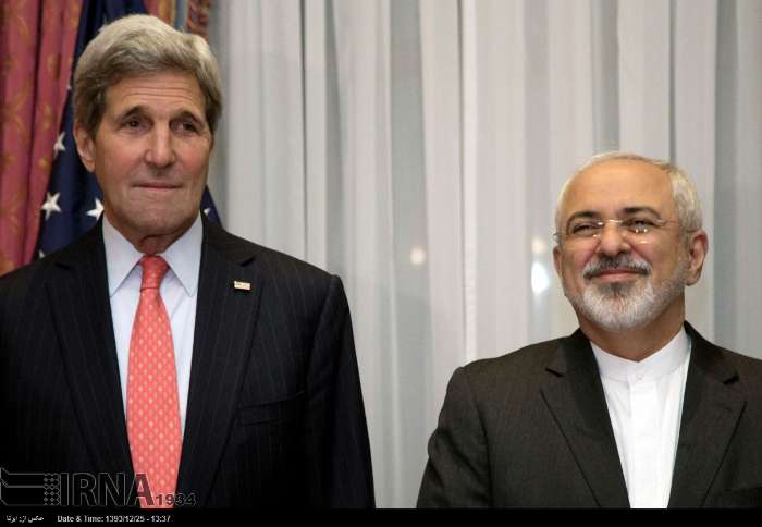 Iranian Foreign Minister Mohammad Javad Zarif meets US Secretary of State John Kerry in Lausanne on March 16, 2015.