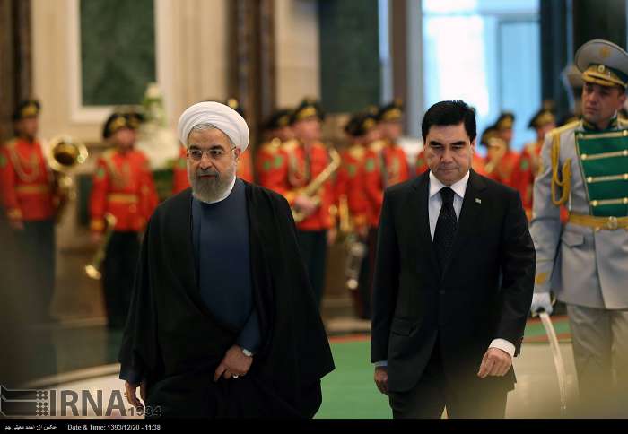 Iranian President Hassan Rouhani meets Turkmen counterpart Gurbanguly Berdimuhamedow in Ashgabat on March 11, 2015.